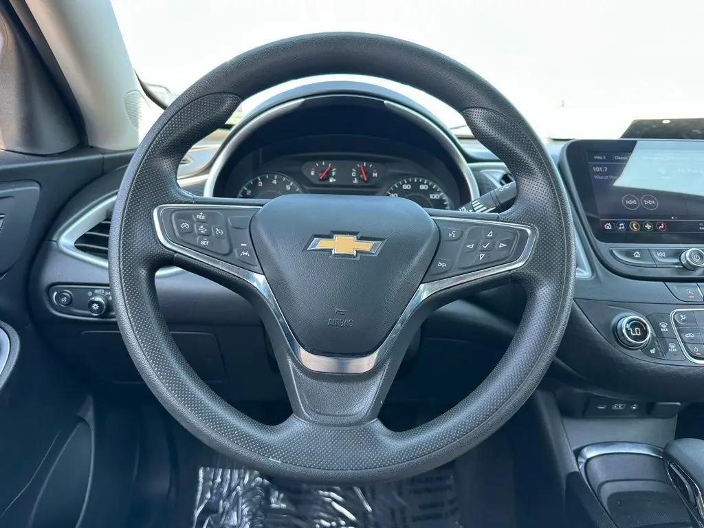 2023 Chevrolet Malibu 1LT photo 18