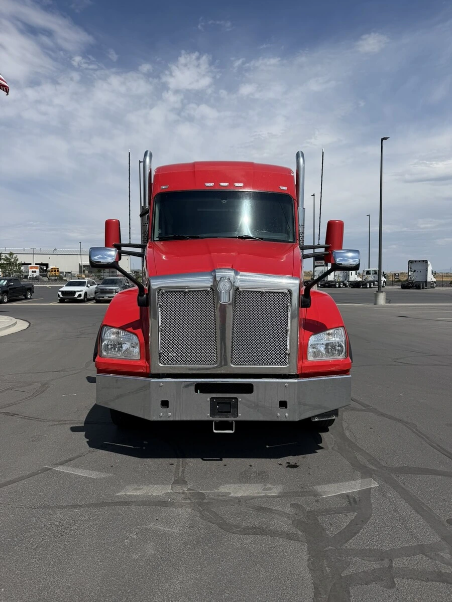 2023 Kenworth T880 — photo 3