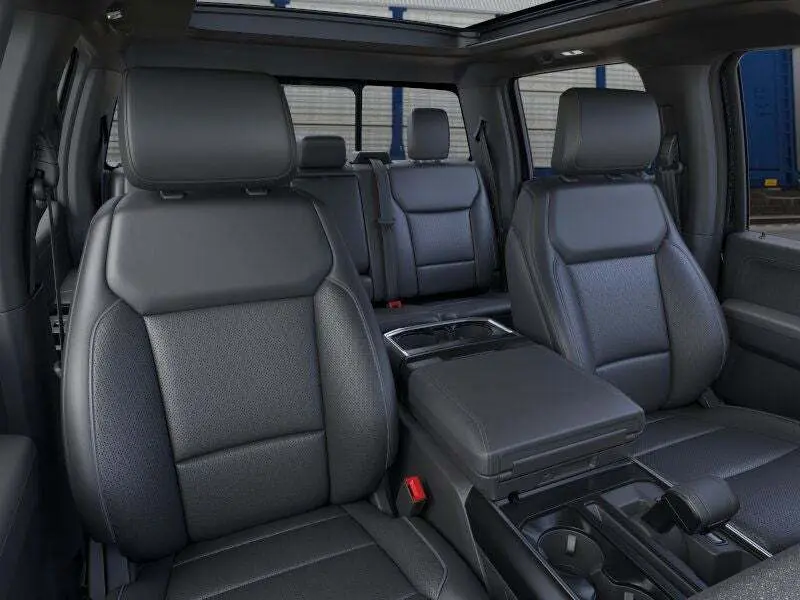 2025 Ford F-150 Lariat photo 3
