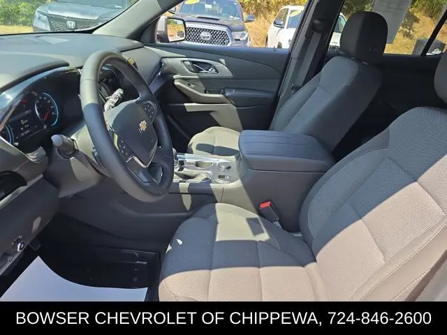 2023 Chevrolet Traverse 1LT photo 9