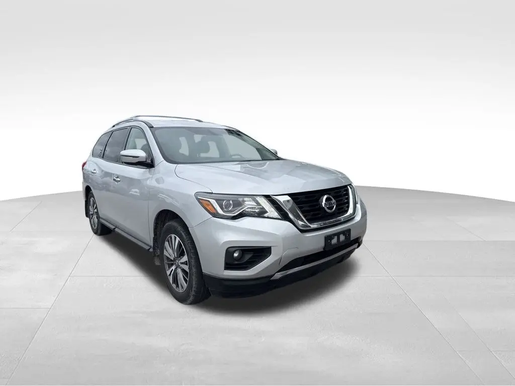 Used 2020 Nissan Pathfinder SV with VIN 5N1DR2BN0LC618204 for sale in Macomb, IL