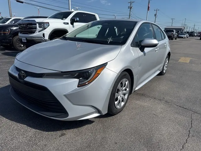 2024 Toyota Corolla LE photo 3