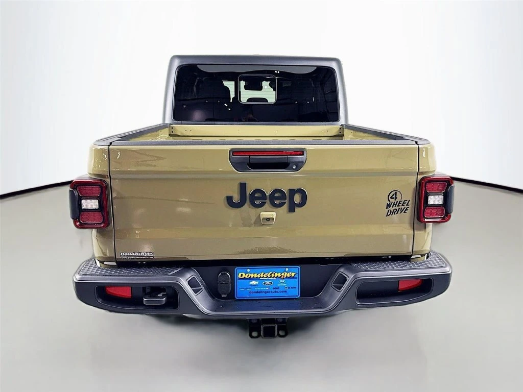 2025 Jeep Gladiator Willys - Photo 6
