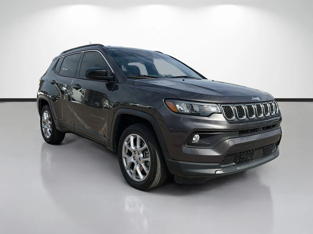 2023 Jeep Compass Latitude Lux