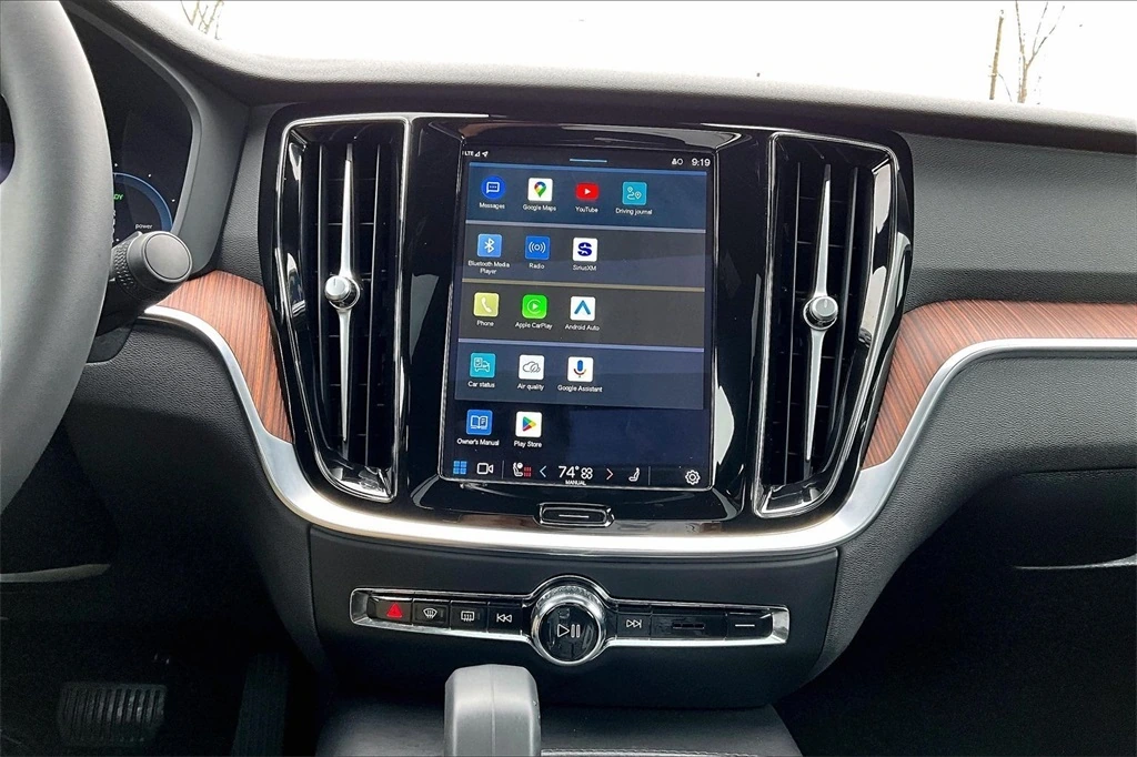 2023 Volvo - image 15