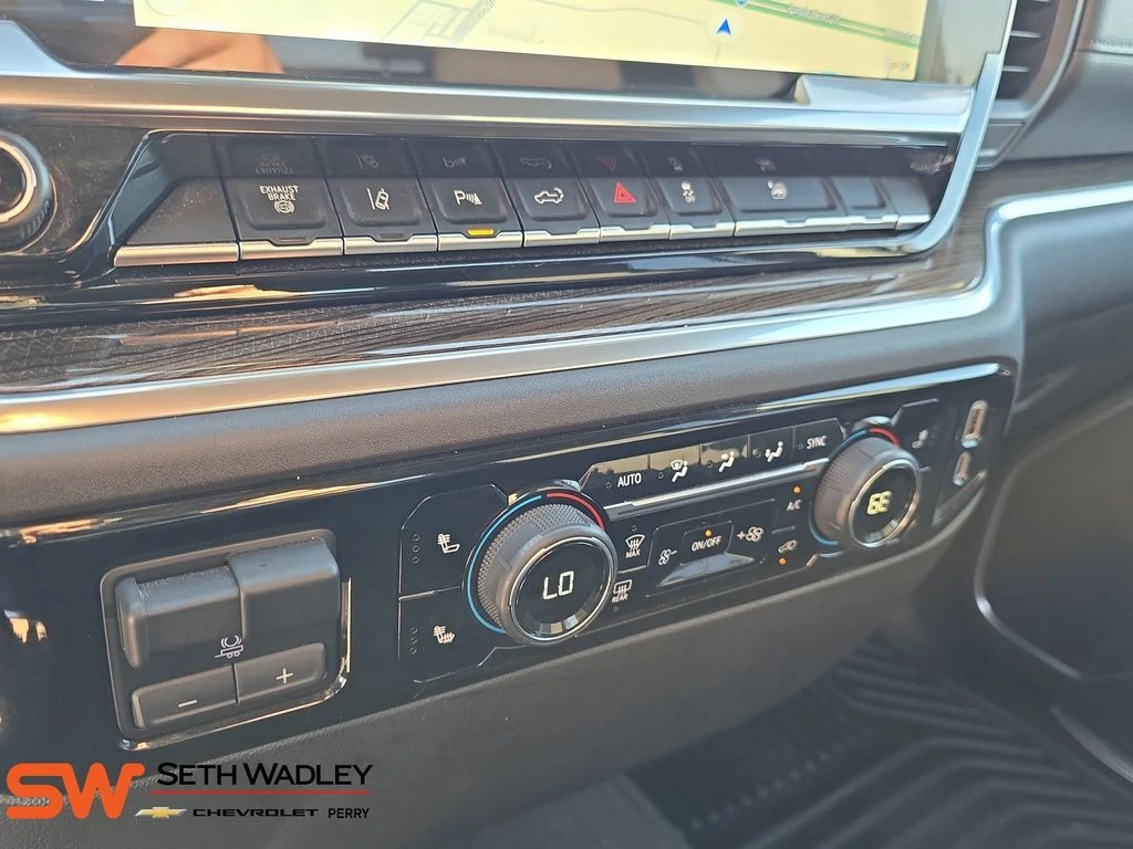 2025 Chevrolet Silverado 3500HD LT - Photo 23