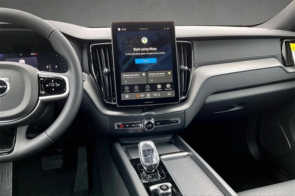 2026 Volvo - image 6