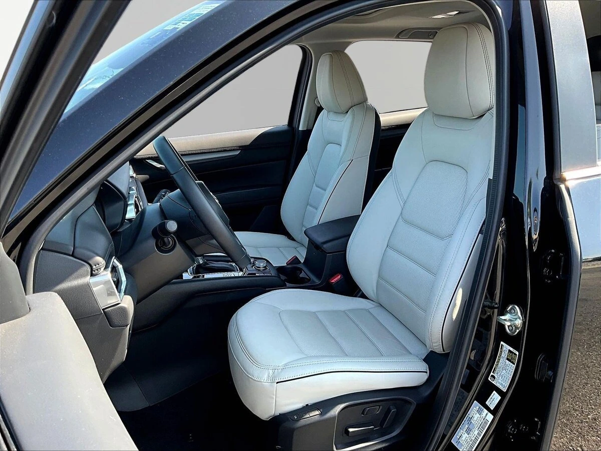 2025 Mazda CX-5 S Preferred package - Photo 20