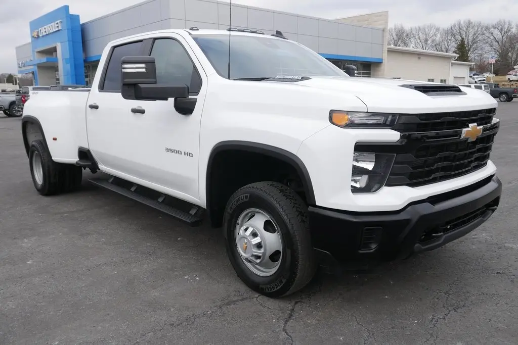 Used 2024 Chevrolet Silverado 3500HD Work Truck with VIN 1GC4YSEY7RF212991 for sale in Atwater, OH