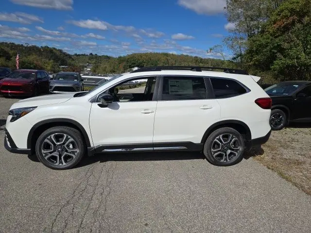 2025 Subaru Ascent Limited photo 2
