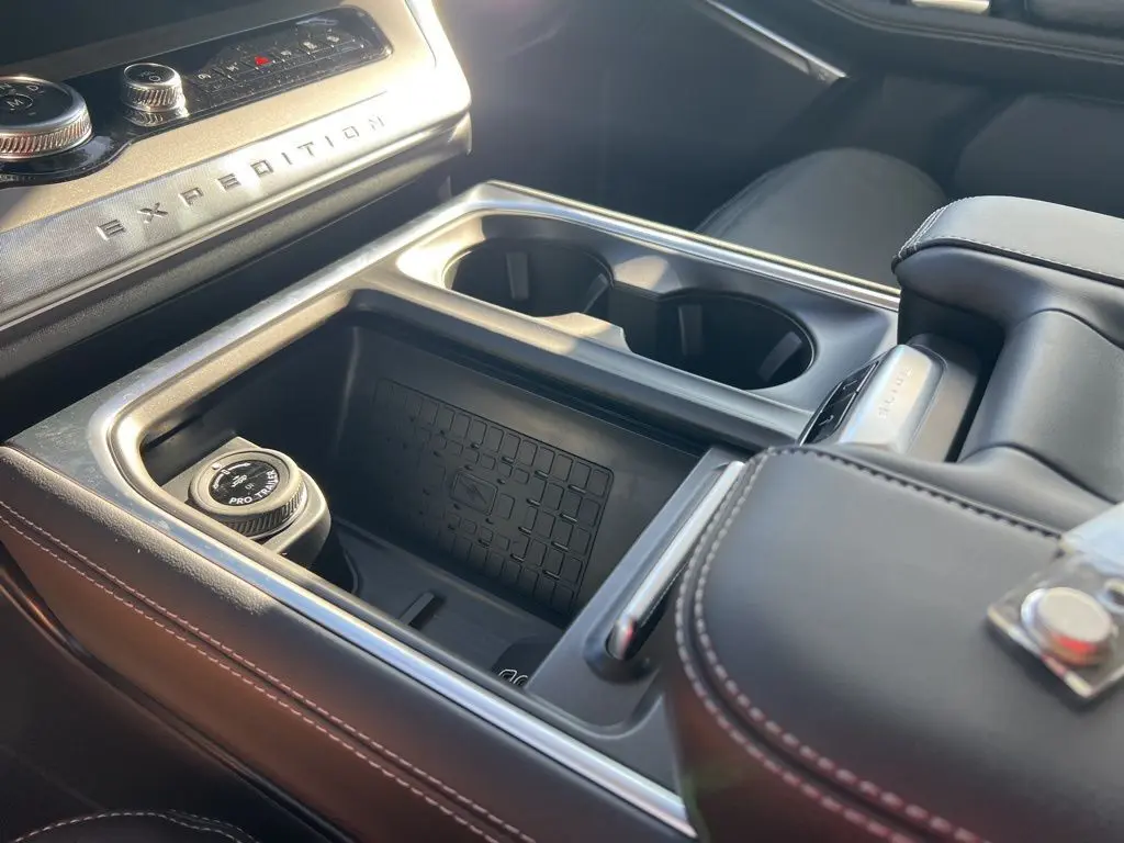 2025 Ford Expedition Platinum photo 21