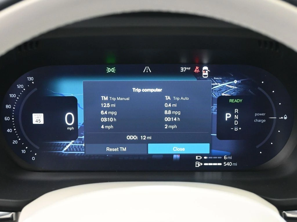 2026 Volvo - image 9