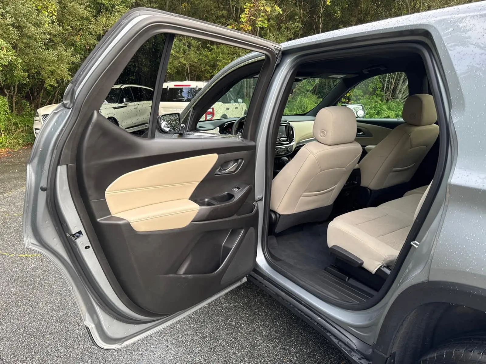 2023 Chevrolet Traverse LS photo 24