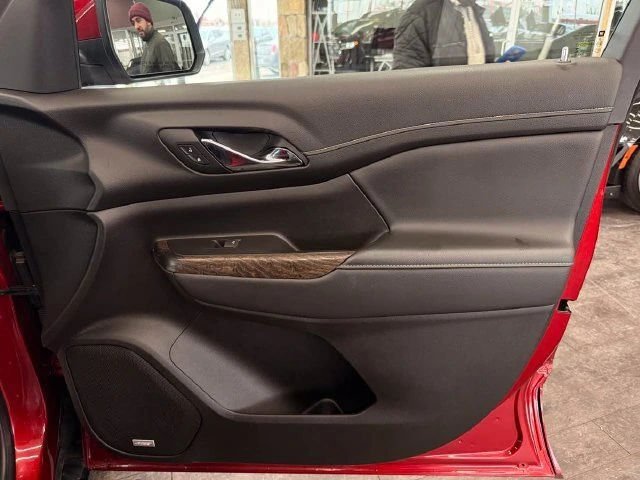 2023 GMC Acadia Denali - Photo 39