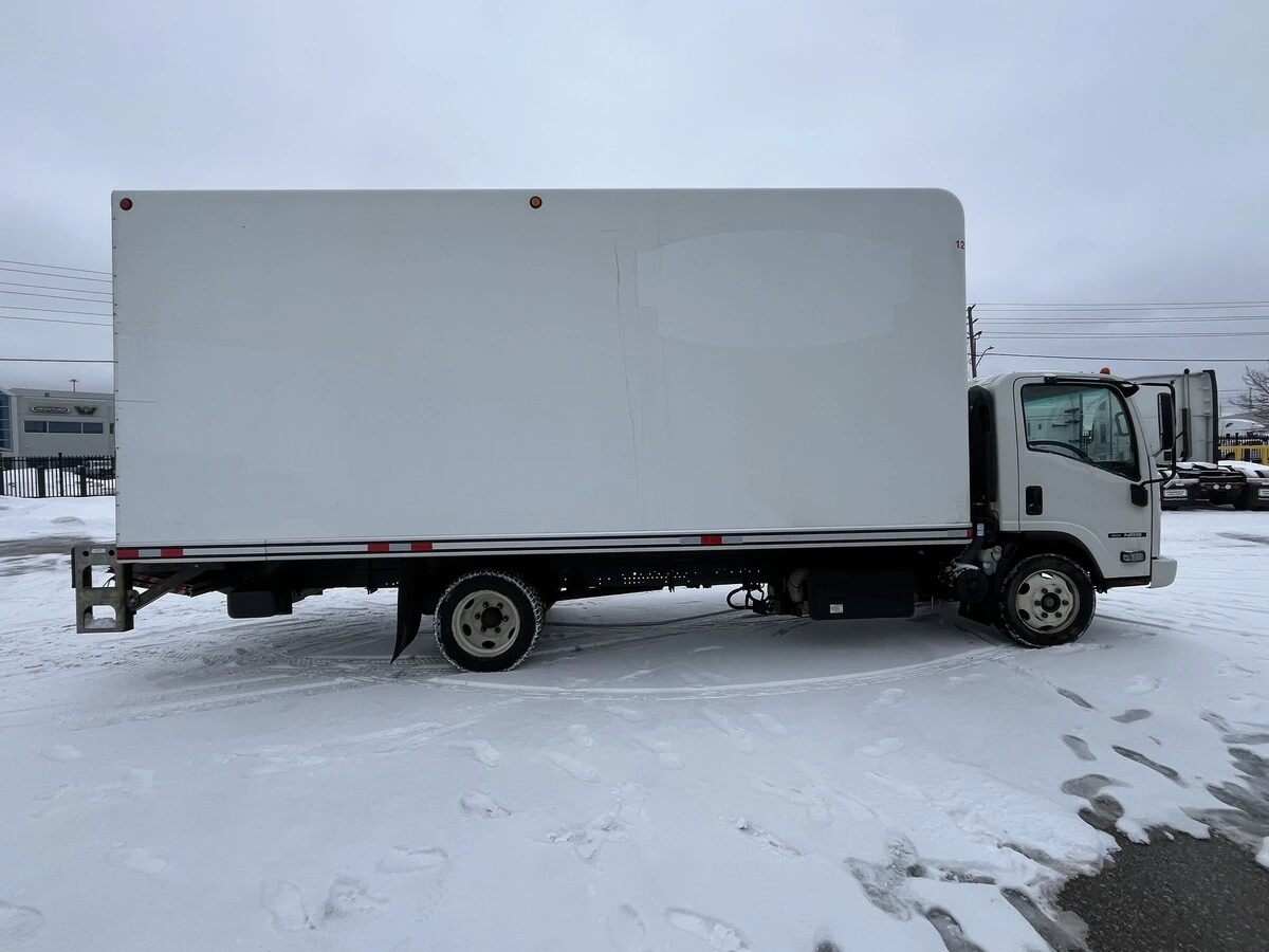 2022 Isuzu NRR - image 7