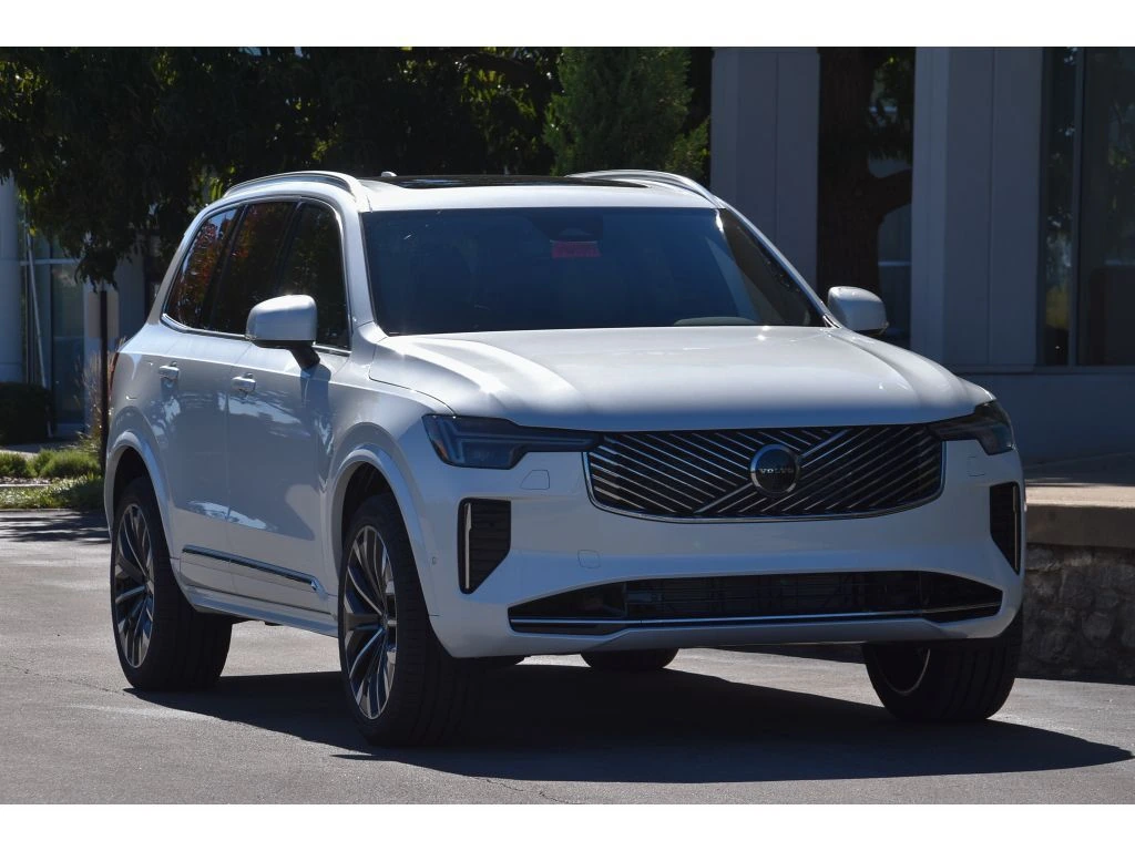 2026 Volvo - image 2