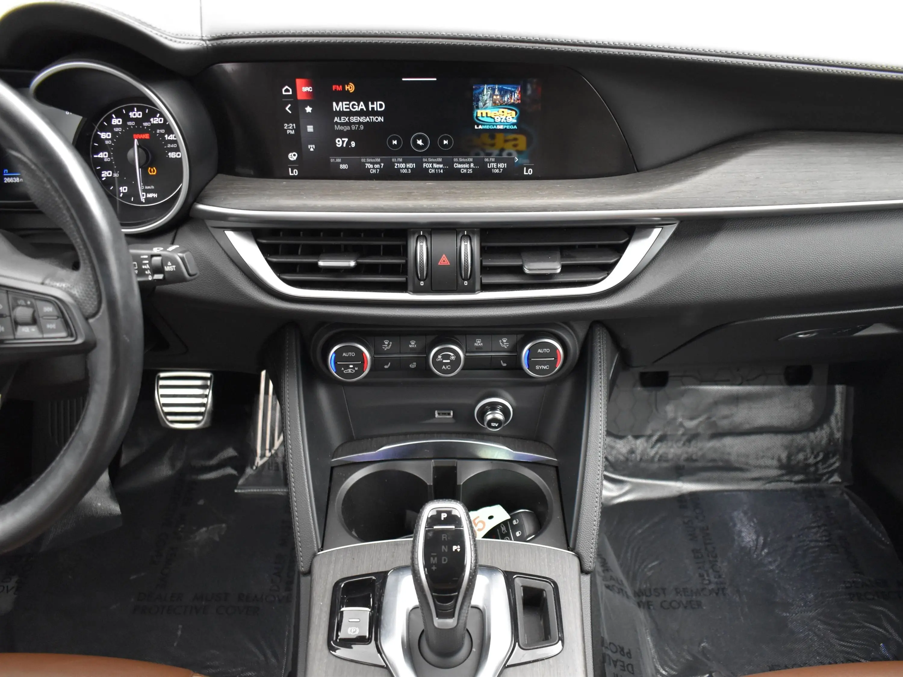 2022 Alfa Romeo Stelvio Ti photo 16