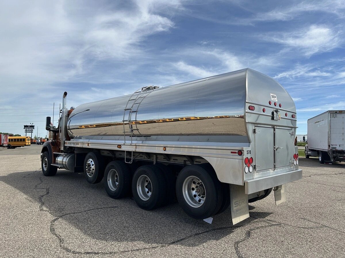 2025 International HX in Marshfield, WI — photo 5