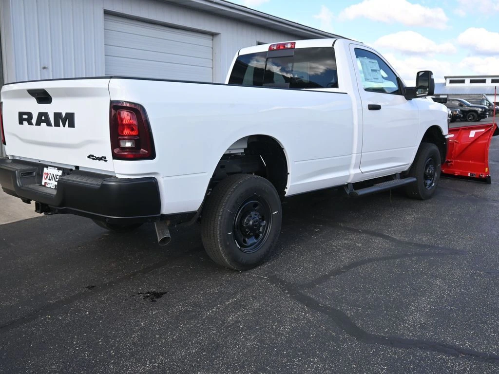 2025 RAM 2500 Tradesman - Photo 6