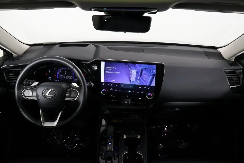 2025 Lexus NX 450h+ Luxury photo 8