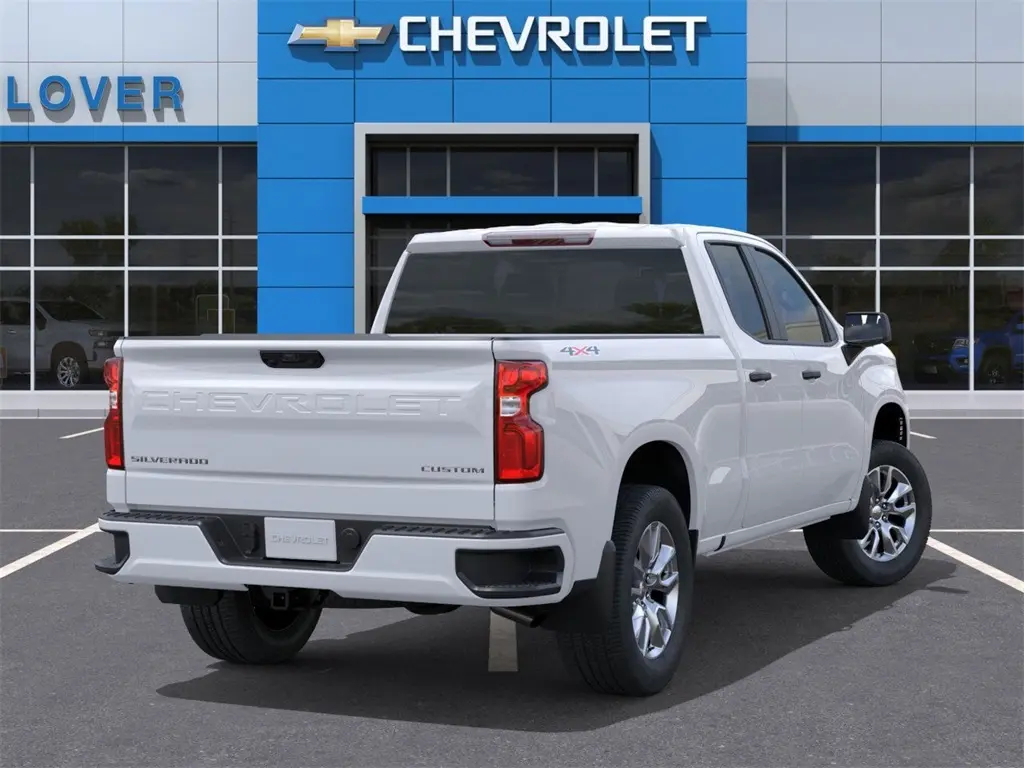 2026 Chevrolet Silverado 1500 Custom photo 4