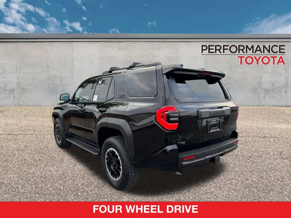 2025 Toyota 4Runner TRD Off-Road photo 2