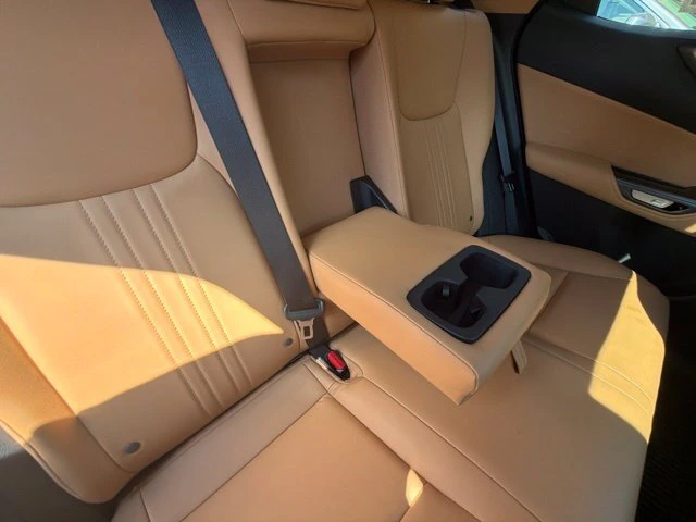 2025 Lexus NX 350 - Photo 35