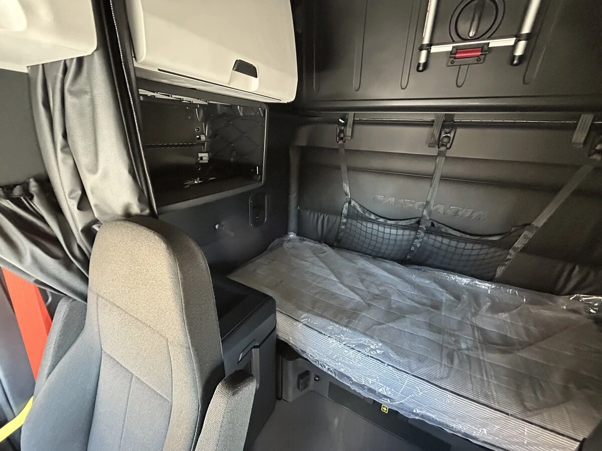2026 Freightliner Cascadia - image 19