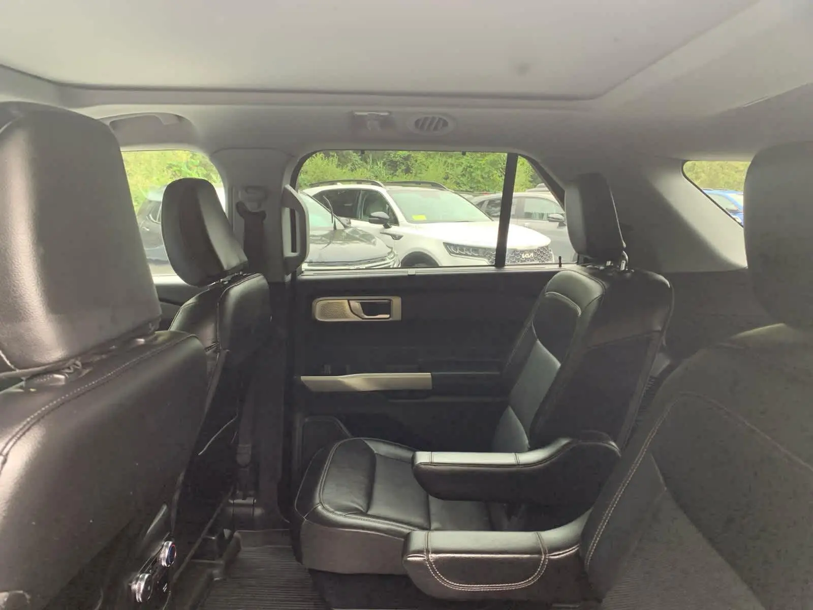 2022 Ford Explorer Limited photo 26