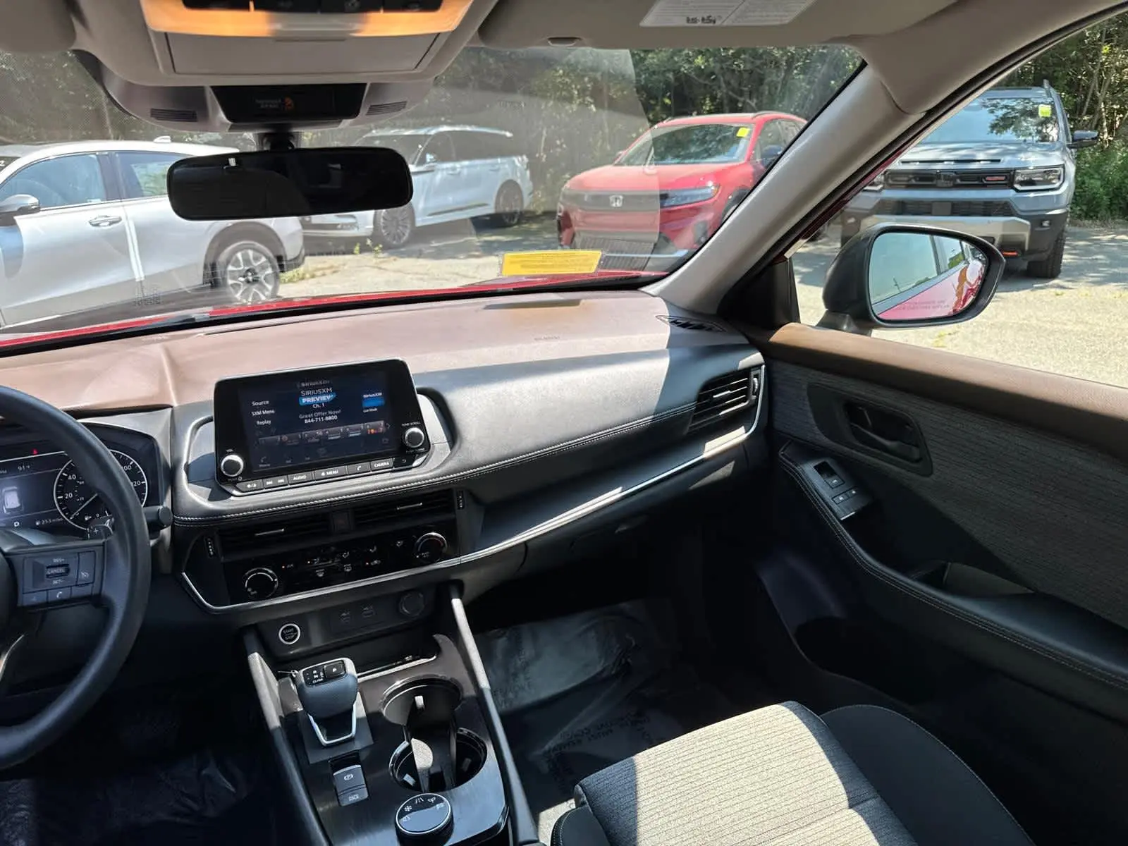 2022 Nissan Rogue S photo 34