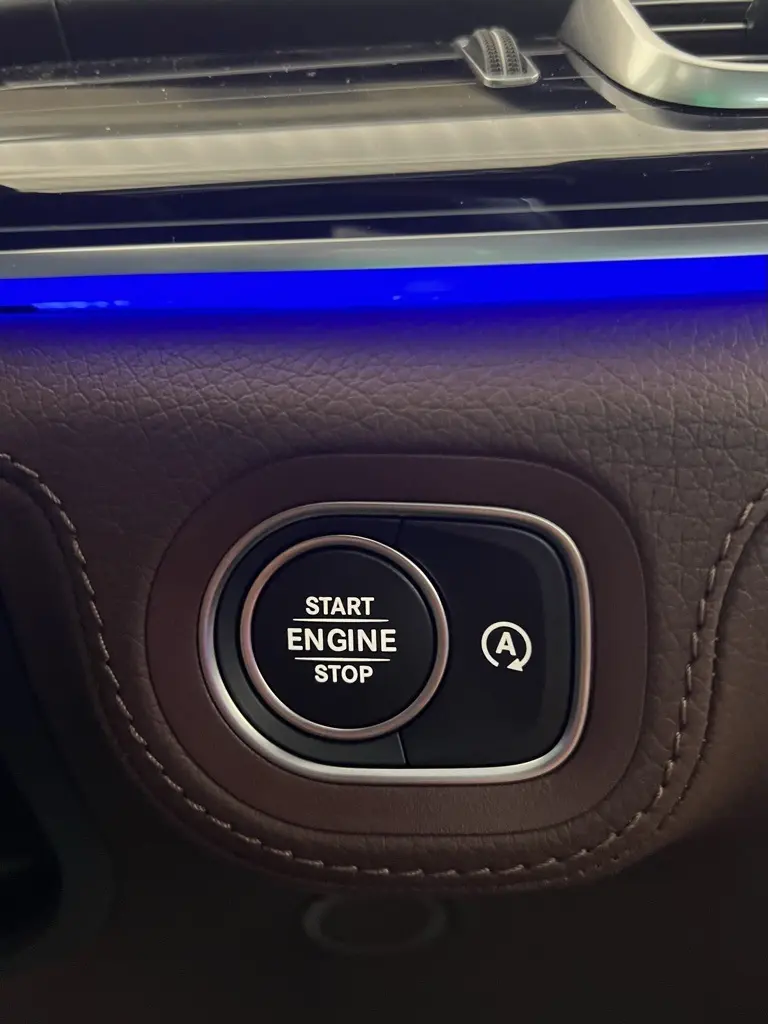 2026 Mercedes Benz GLS 580 4MATIC photo 9
