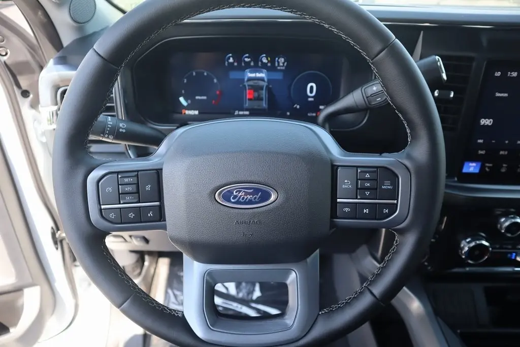 2026 Ford F-250 Lariat photo 3