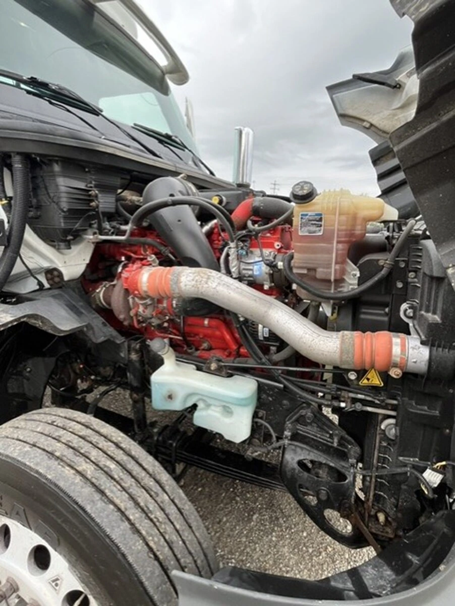 2019 International LT in Erie, PA — photo 6
