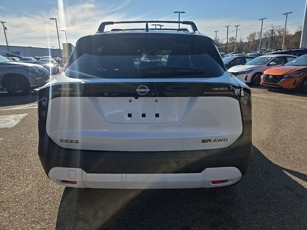 2026 Nissan KICKS SR AWD - Photo 6
