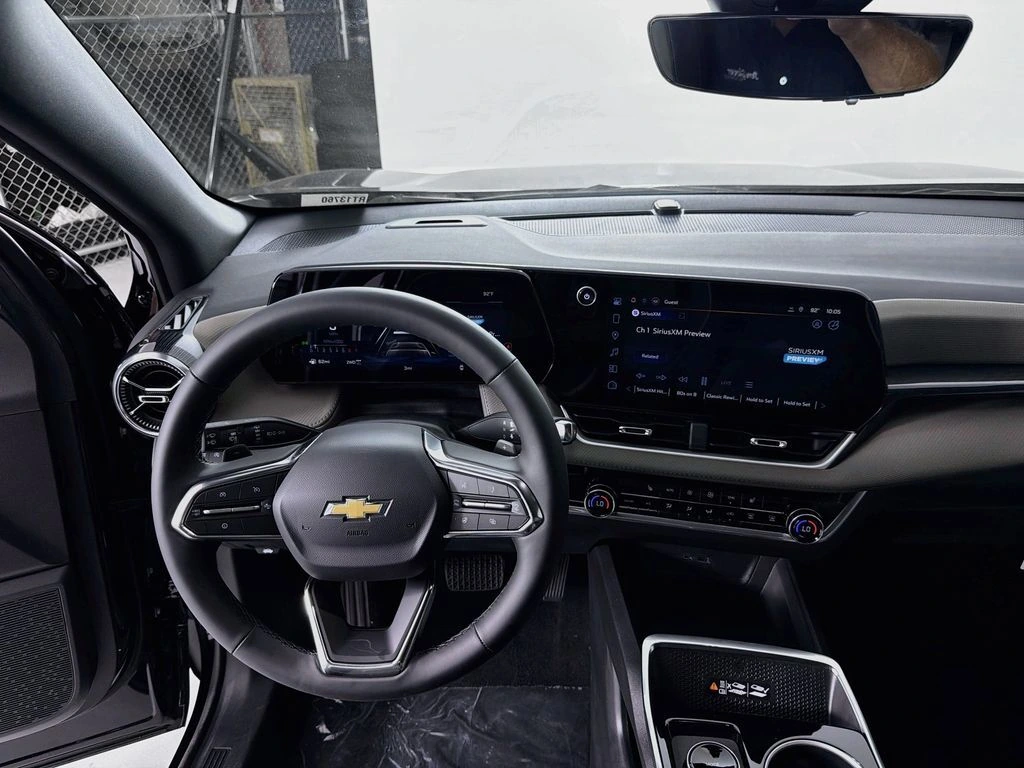 2027 Chevrolet Equinox LT - Photo 22