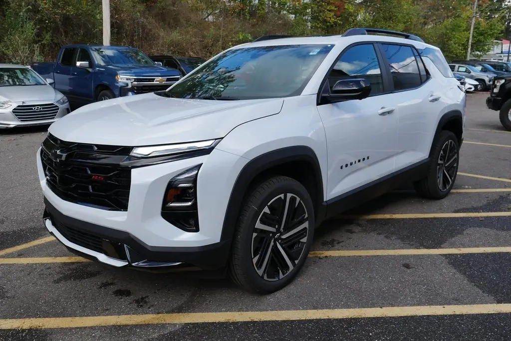 2026 Chevrolet Equinox RS photo 4