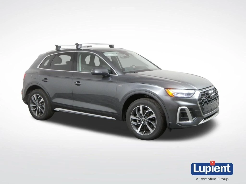 2022 Audi Q5 45 Premium Plus's photo