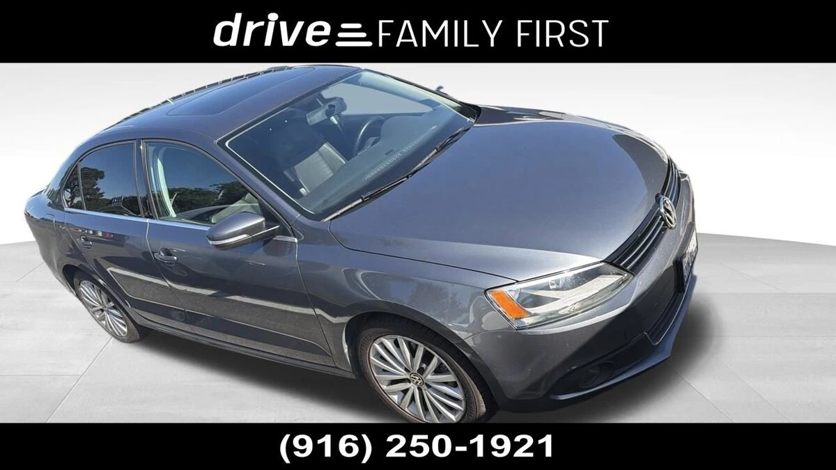 2013 Volkswagen Jetta 2.5L SEL Auto PZEV's photo