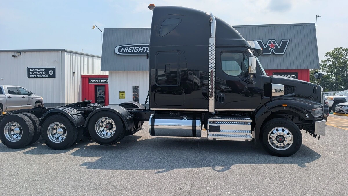 2022 Western Star 49X — photo 4