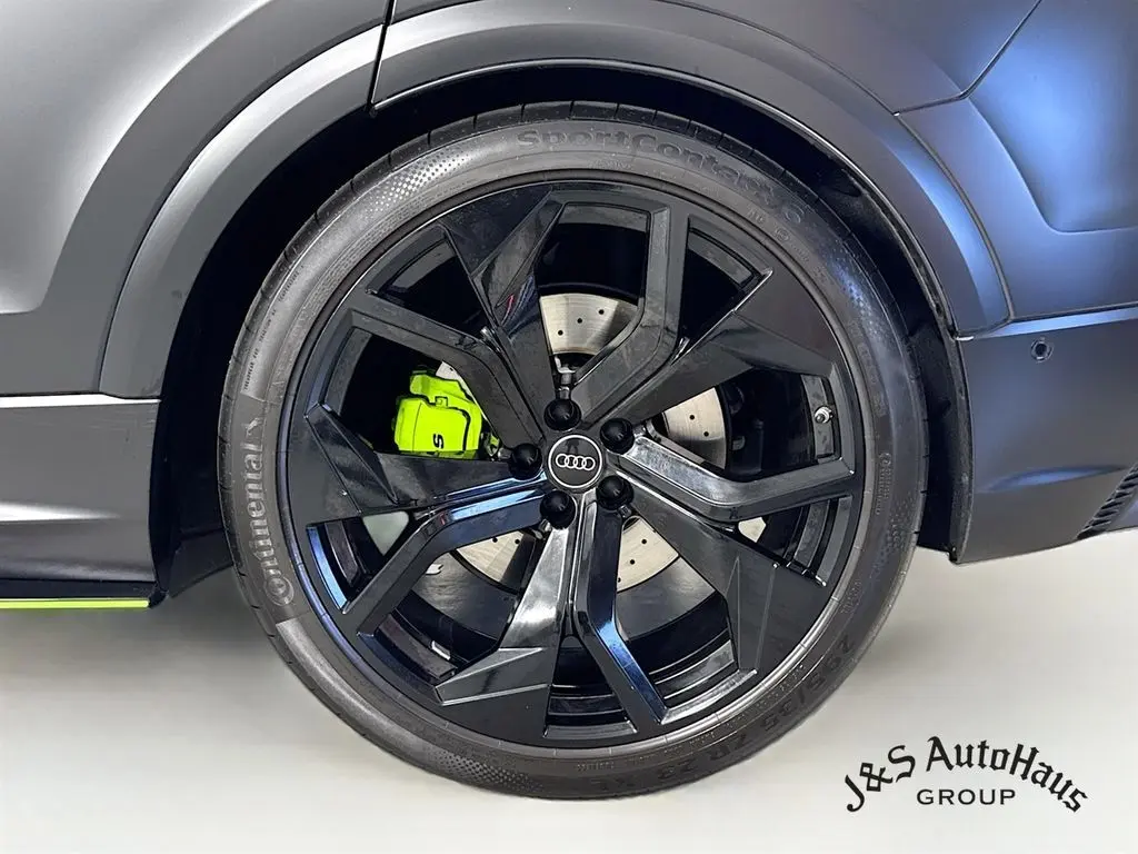 2023 Audi RS Q8 photo 34
