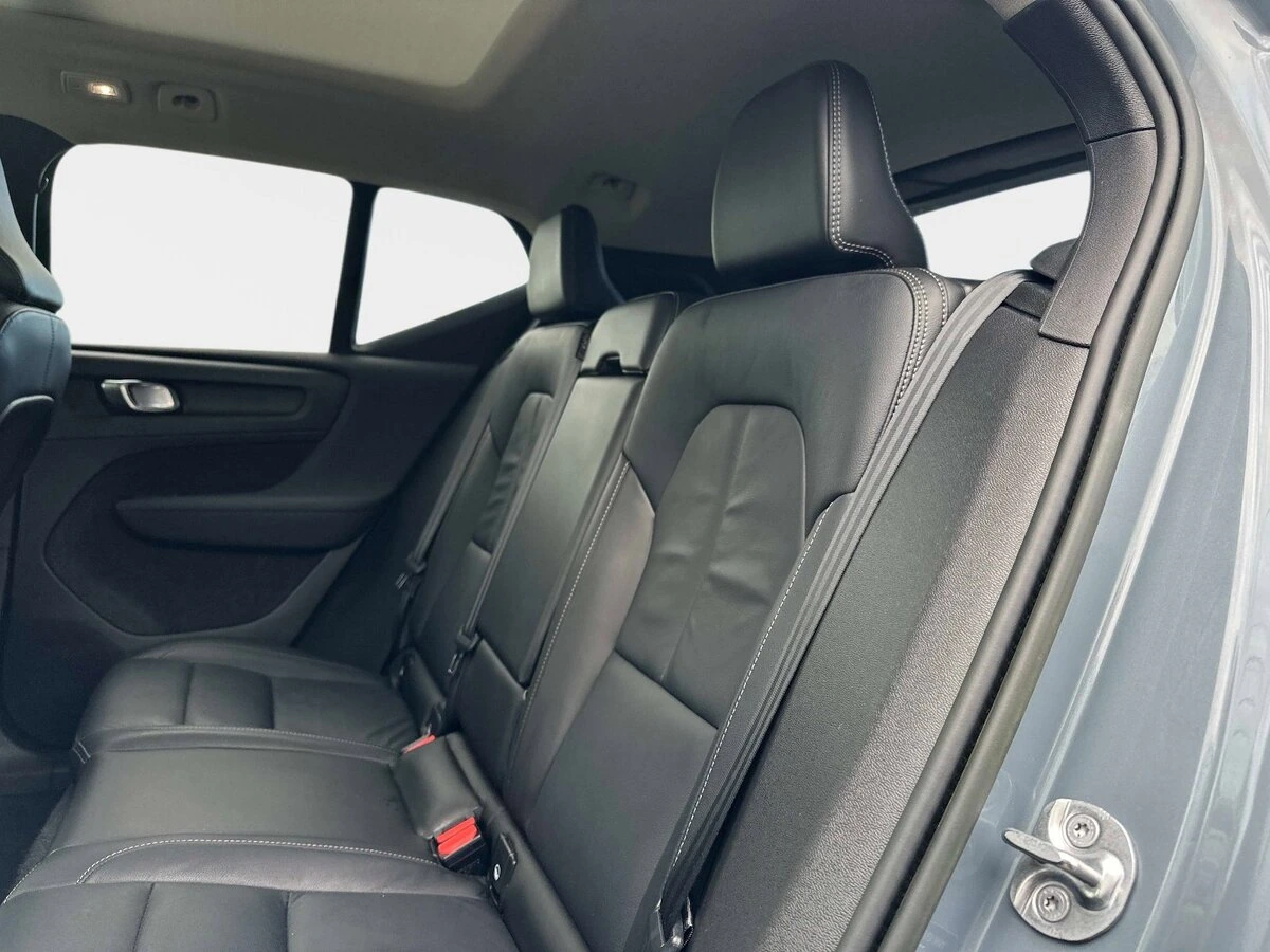 2023 Volvo - image 14