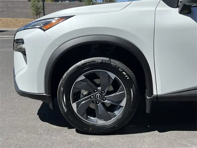 2026 Nissan Rogue SV photo 25