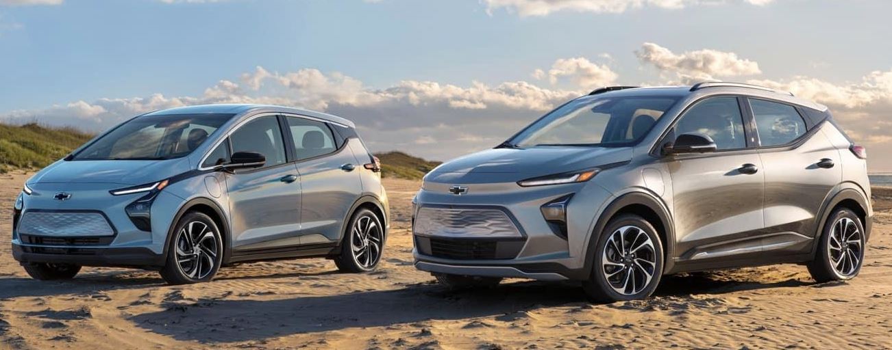 silver 2023 chevrolet bolt EV and EUV 