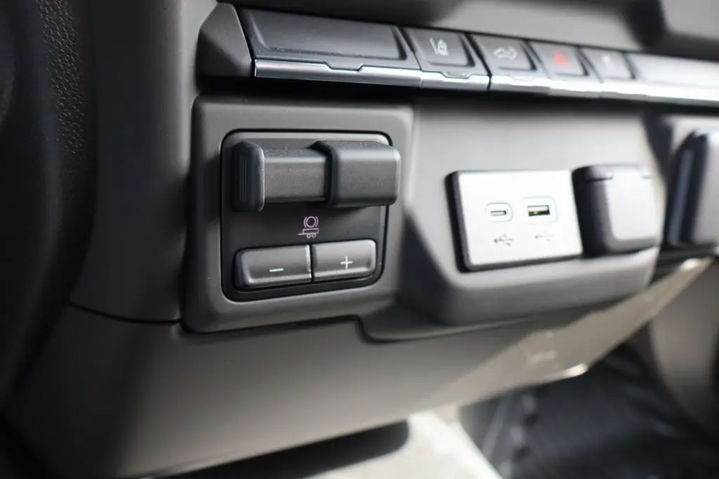 2025 Chevrolet Silverado 2500HD Work Truck Trail Boss photo 11