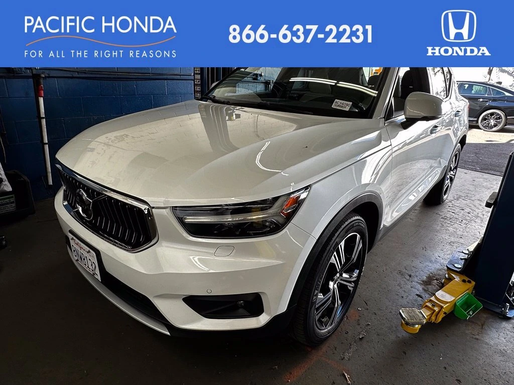 2020 Volvo XC40