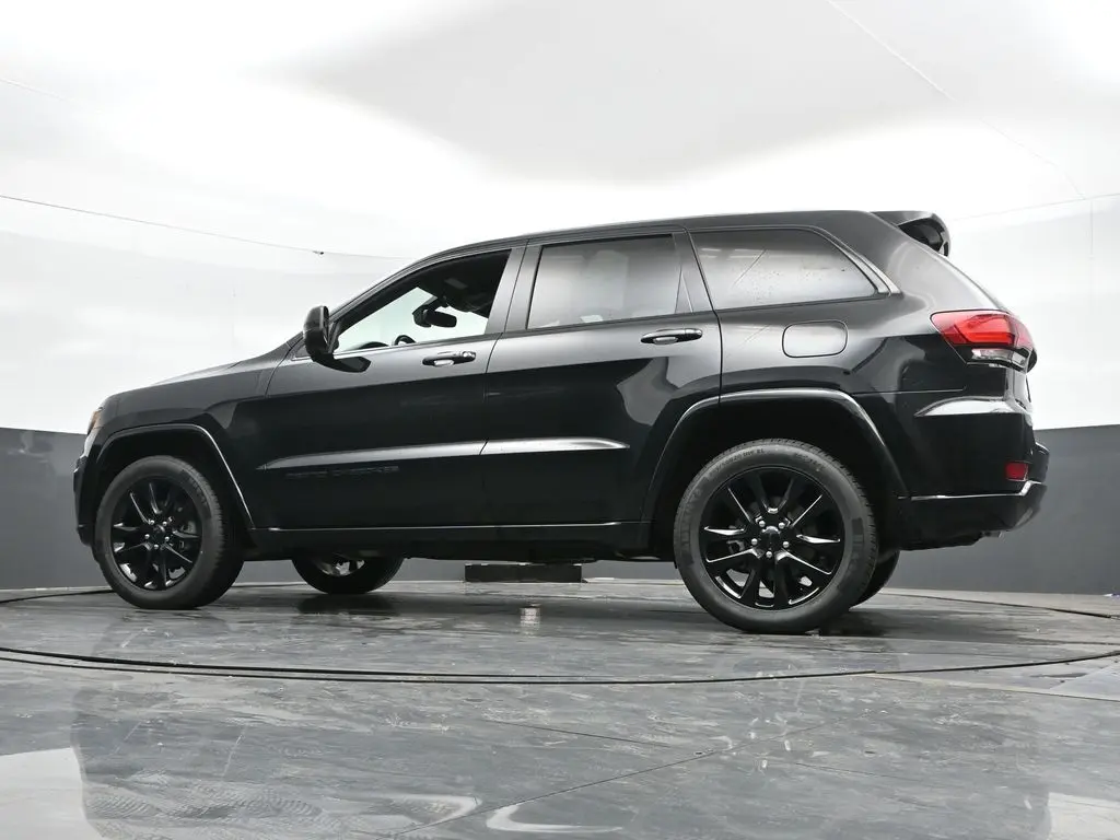 2019 Jeep Grand Cherokee Altitude photo 42