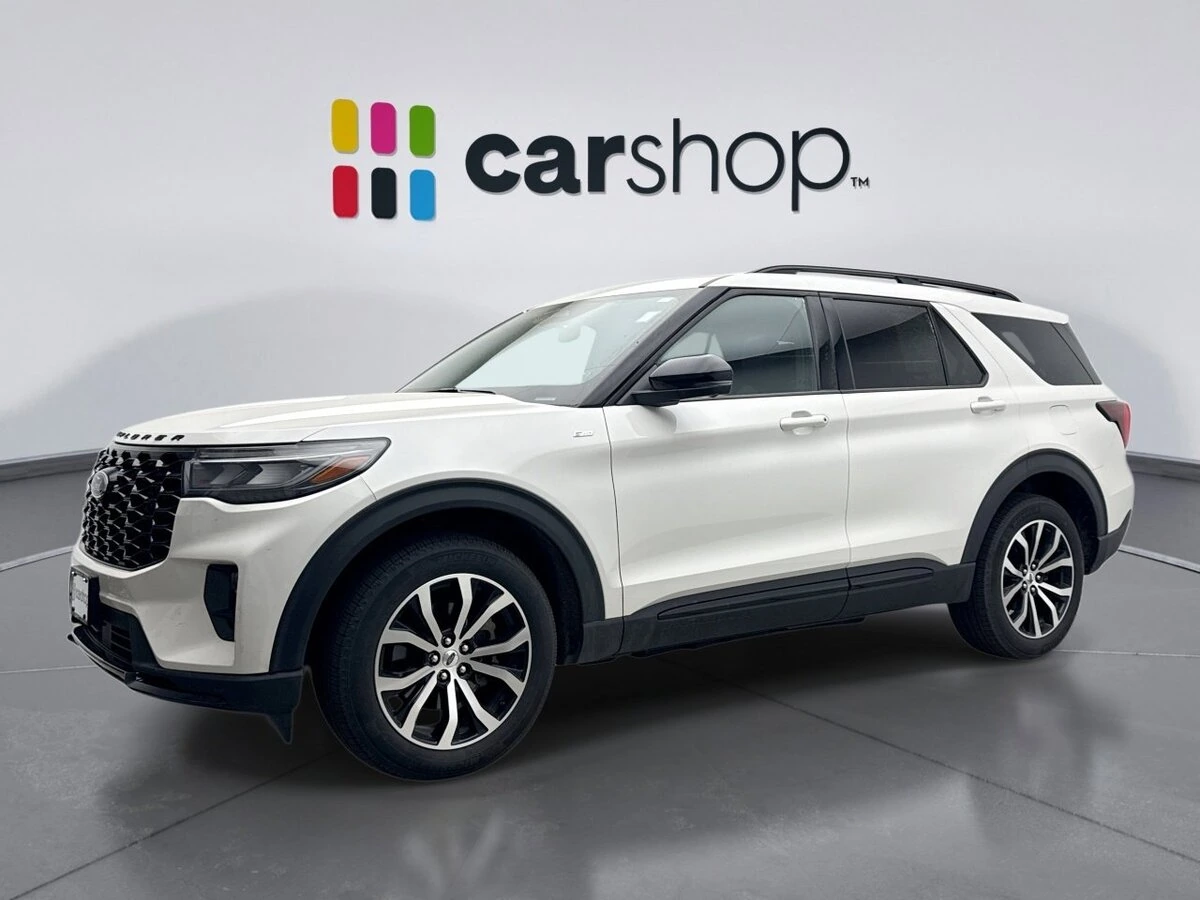 2025 Ford Explorer ST-LINE 4WD (PL535)'s photo