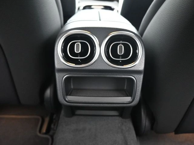 2025 Mercedes-Benz C-Class Sedan C 300 - Photo 25