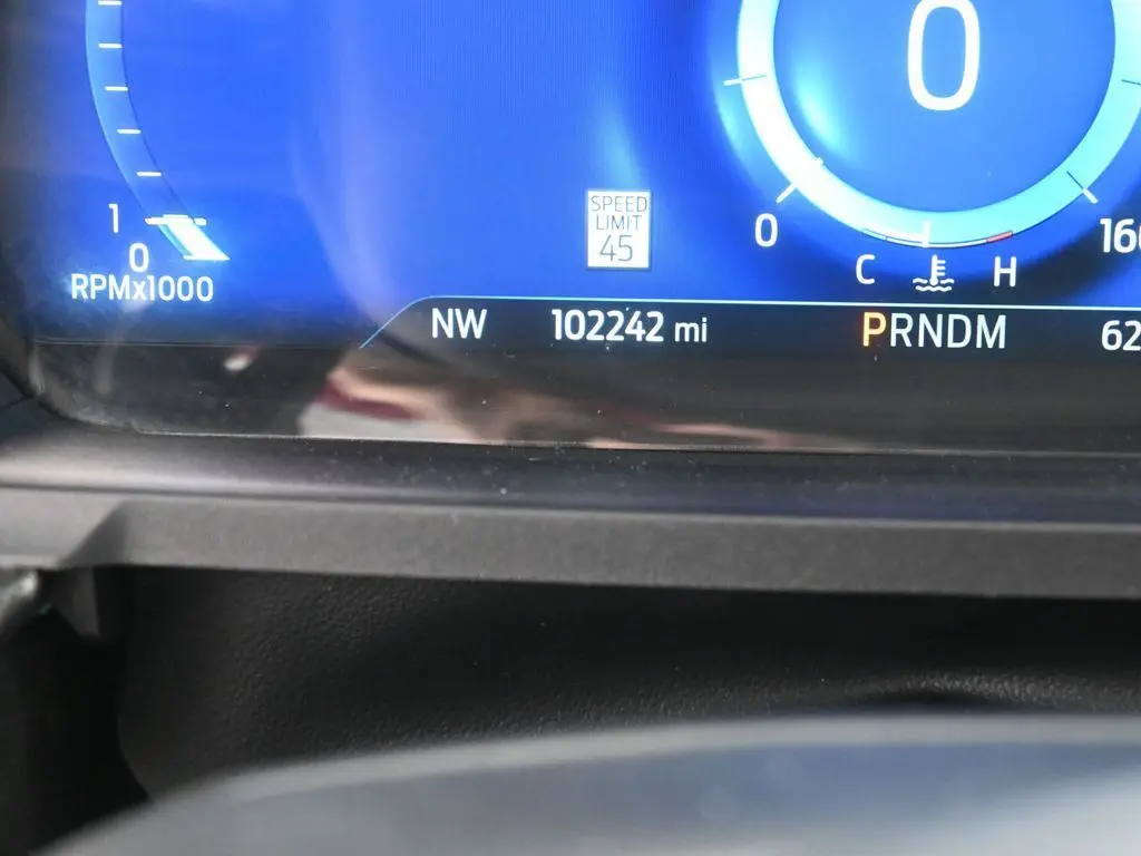 2021 Ford Explorer ST photo 19