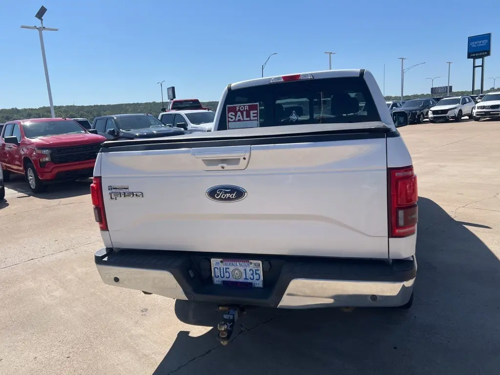 2016 Ford F-150 Lariat photo 11